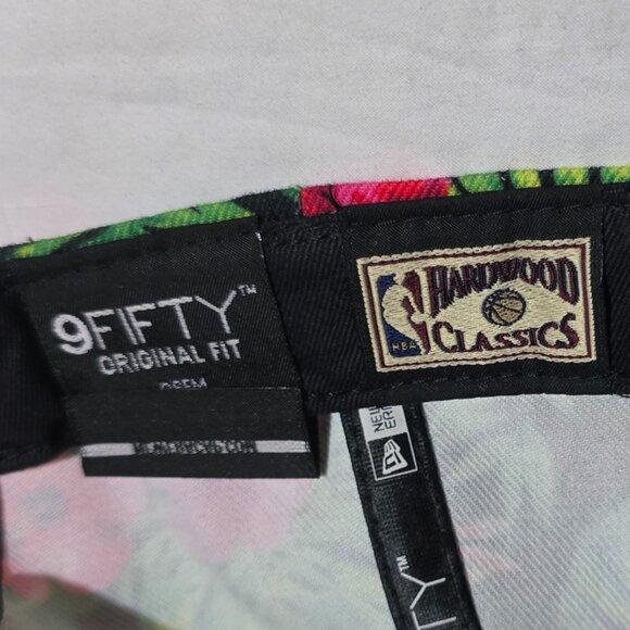 New Era Hardwood Classics 9Fifty Orig. Fit Snapback Floral WASHINGTON BULLETS - Picture 7 of 9